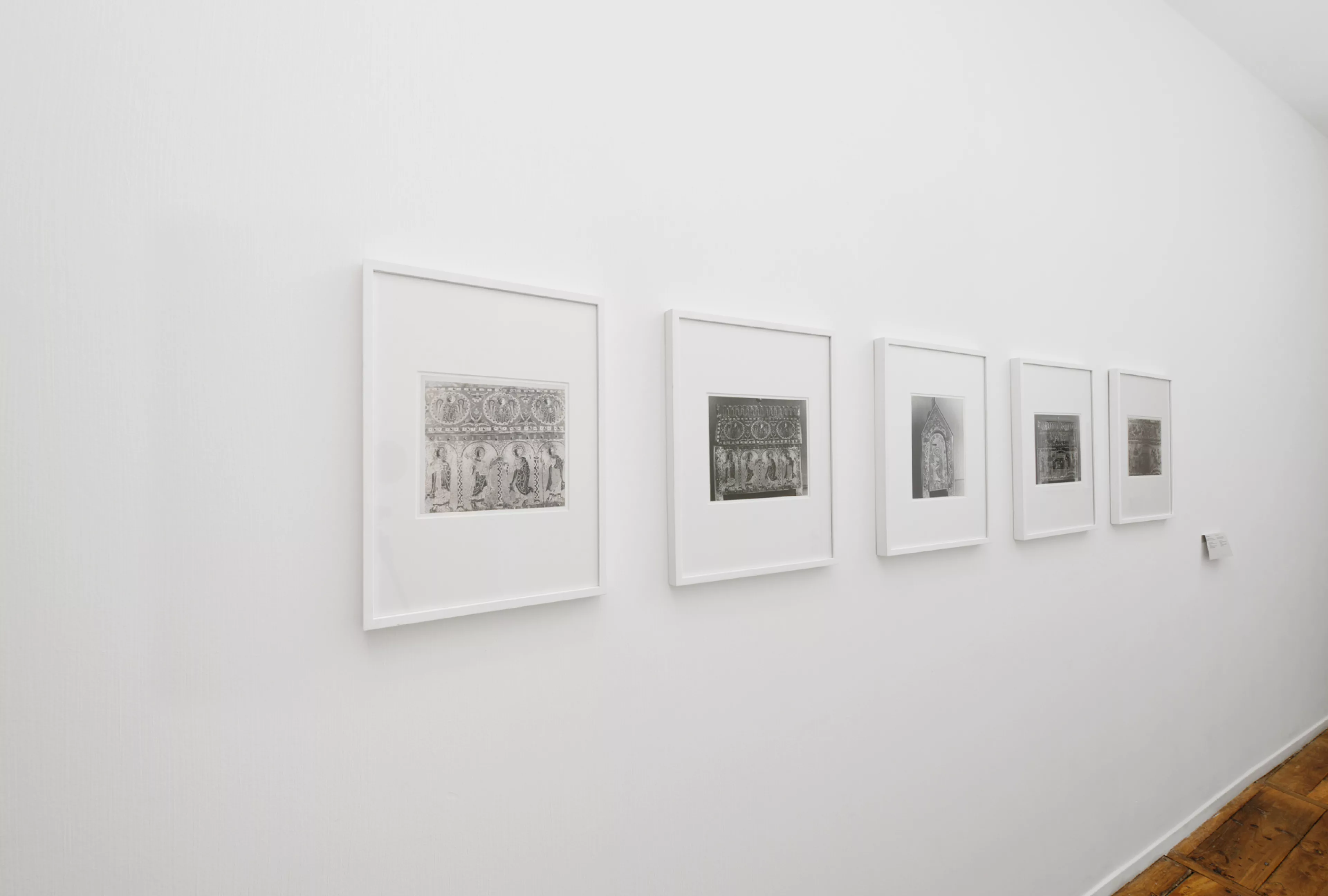 Vue de l'exposition Raoul Hausmann et les emaux limousins